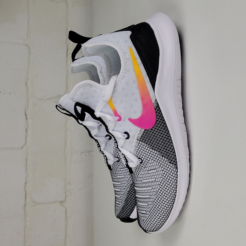 💥SOLD💥Nike Free TR 8 Training Shoe White Black Laser Fuchsia Women's 7.5 - Picture 2 of 7